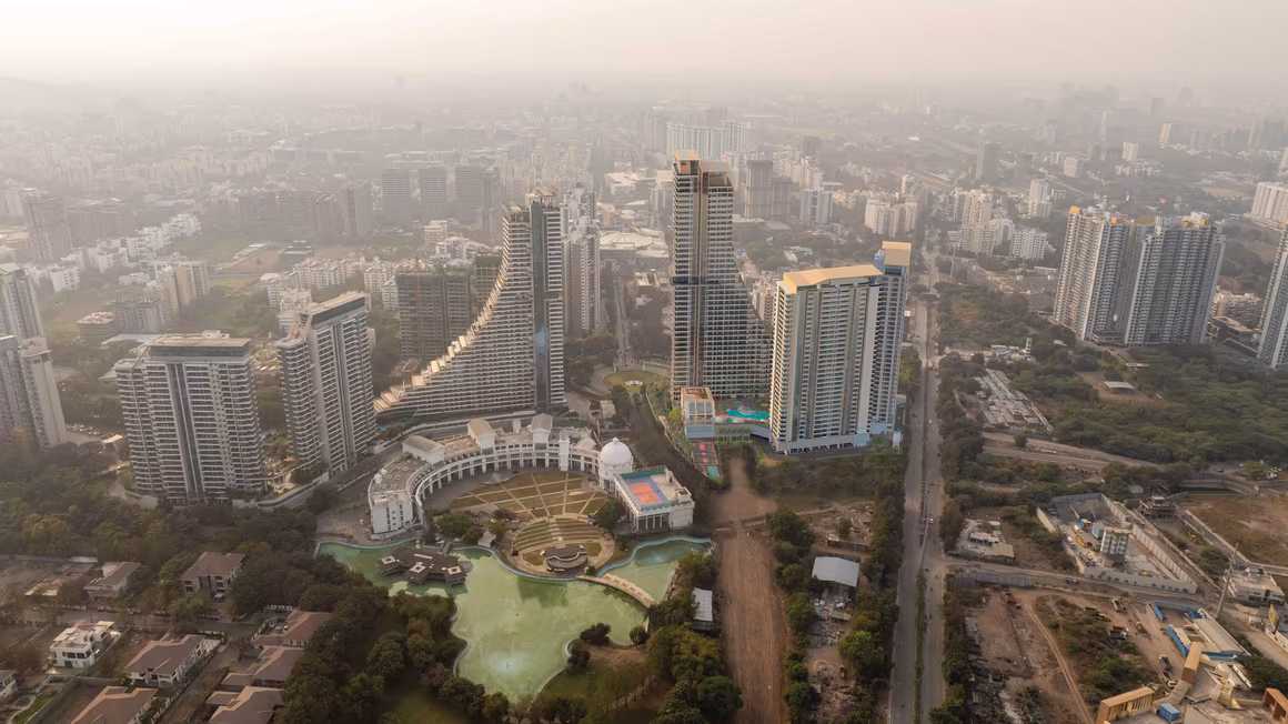 Amanora Gateway Towers II - Image 5