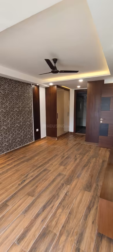 Paramount Luxury Floors Sector 57 - Image 11