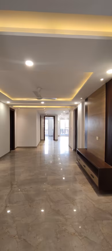 Paramount Luxury Floors Sector 57 - Image 16