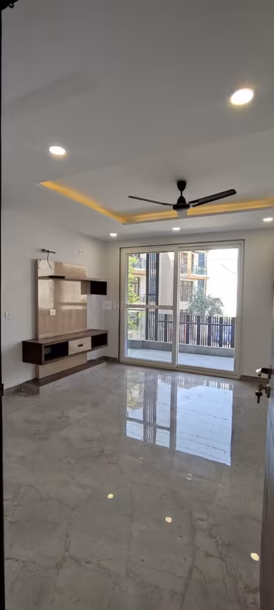 Paramount Luxury Floors Sector 57 - Image 17