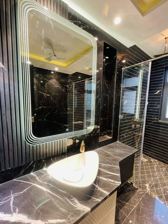 Paramount Luxury Floors Sector 57 - Image 18