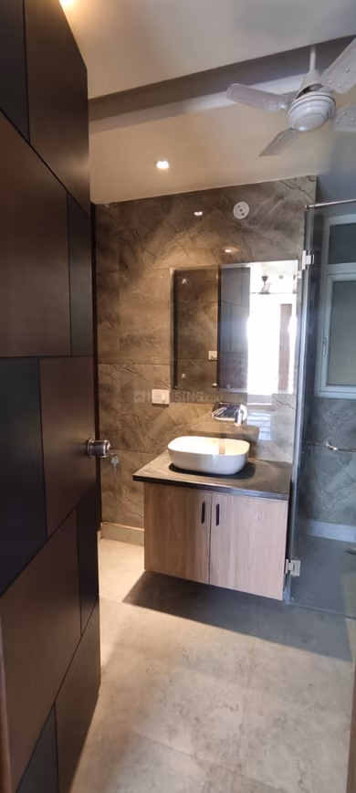 Paramount Luxury Floors Sector 57 - Image 19