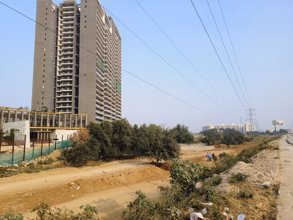 Krisumi Waterside Residence - Image 45