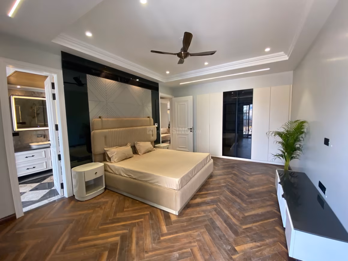 Paramount Luxury Builder Floors 25 - Image 2