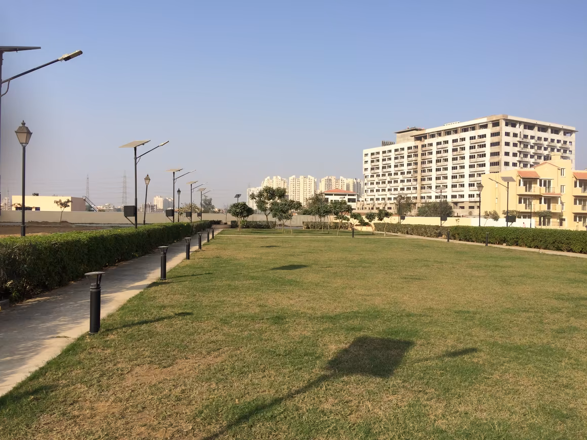 Emaar Emerald Floors - Image 31