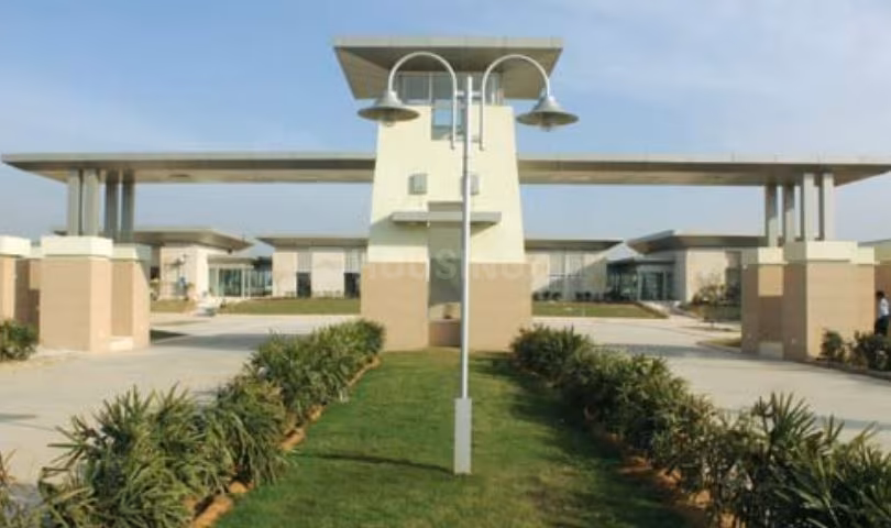 Emaar Palm Hills - Image 13