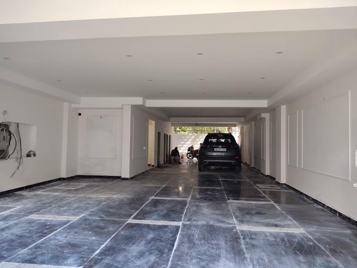 Arun GGR Floor 28 - Image 11