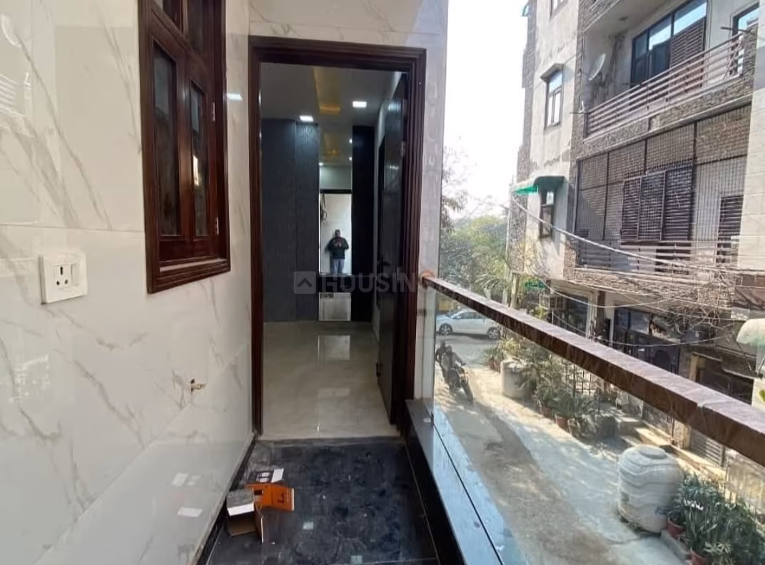 Suri Dwarkadish Floors - Image 13