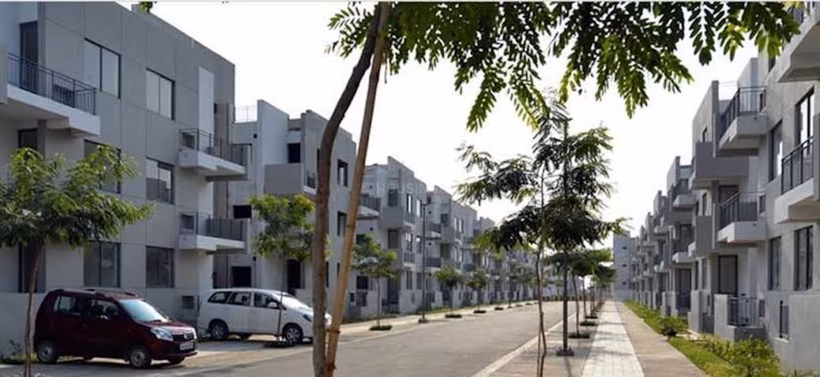 Vatika Iris Floors - Image 3
