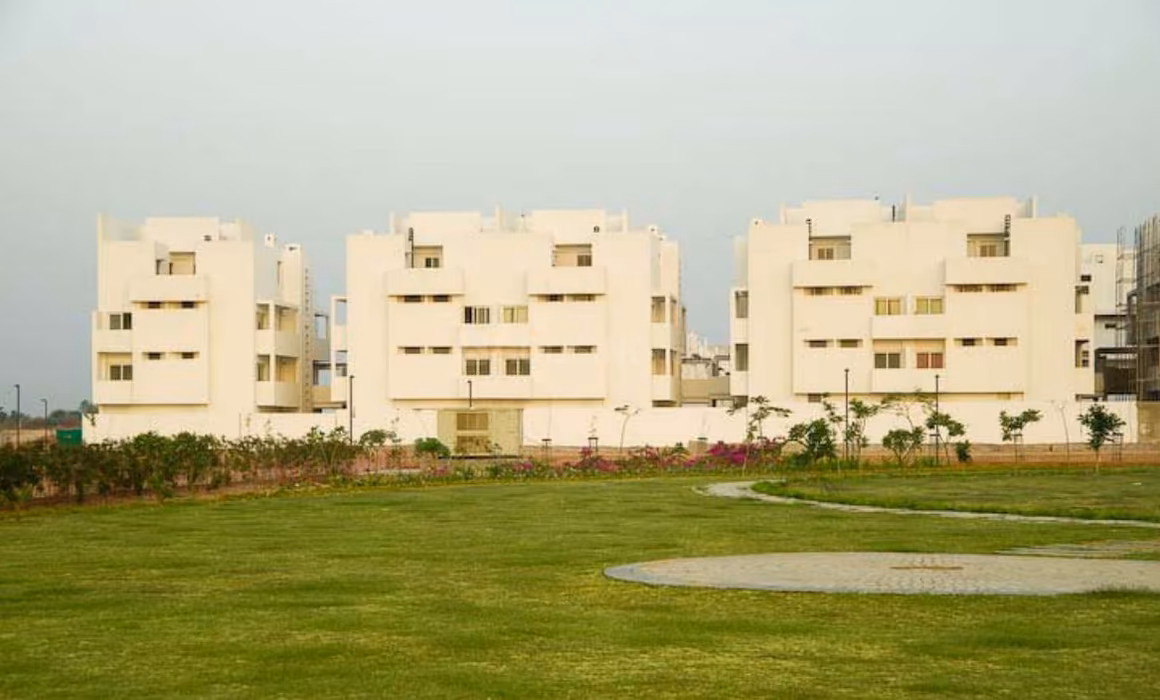 Vatika Iris Floors - Image 4