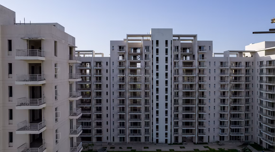 Vatika Sovereign Park - Image 5