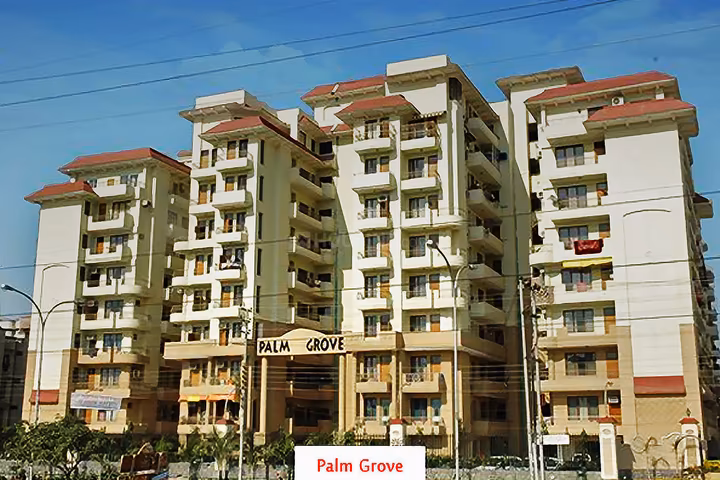 Sam Palm Grove Apartments - Image 1
