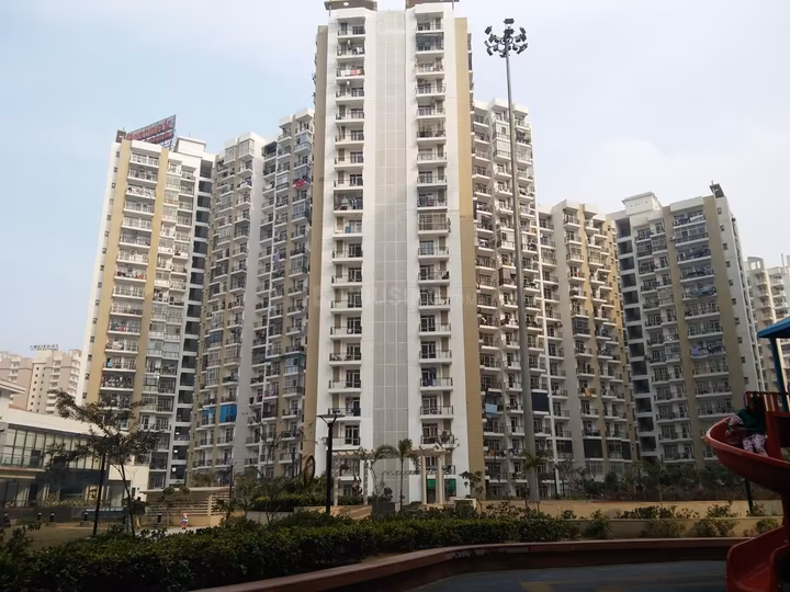 Prateek Wisteria - Image 1