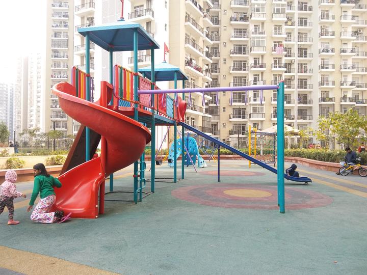 Prateek Wisteria - Image 10