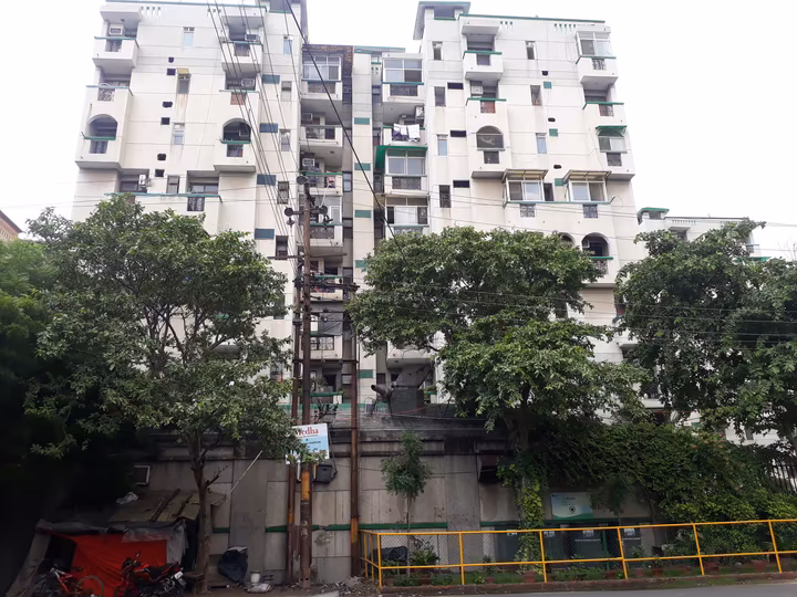 Purvanchal Saket Dham - Image 1