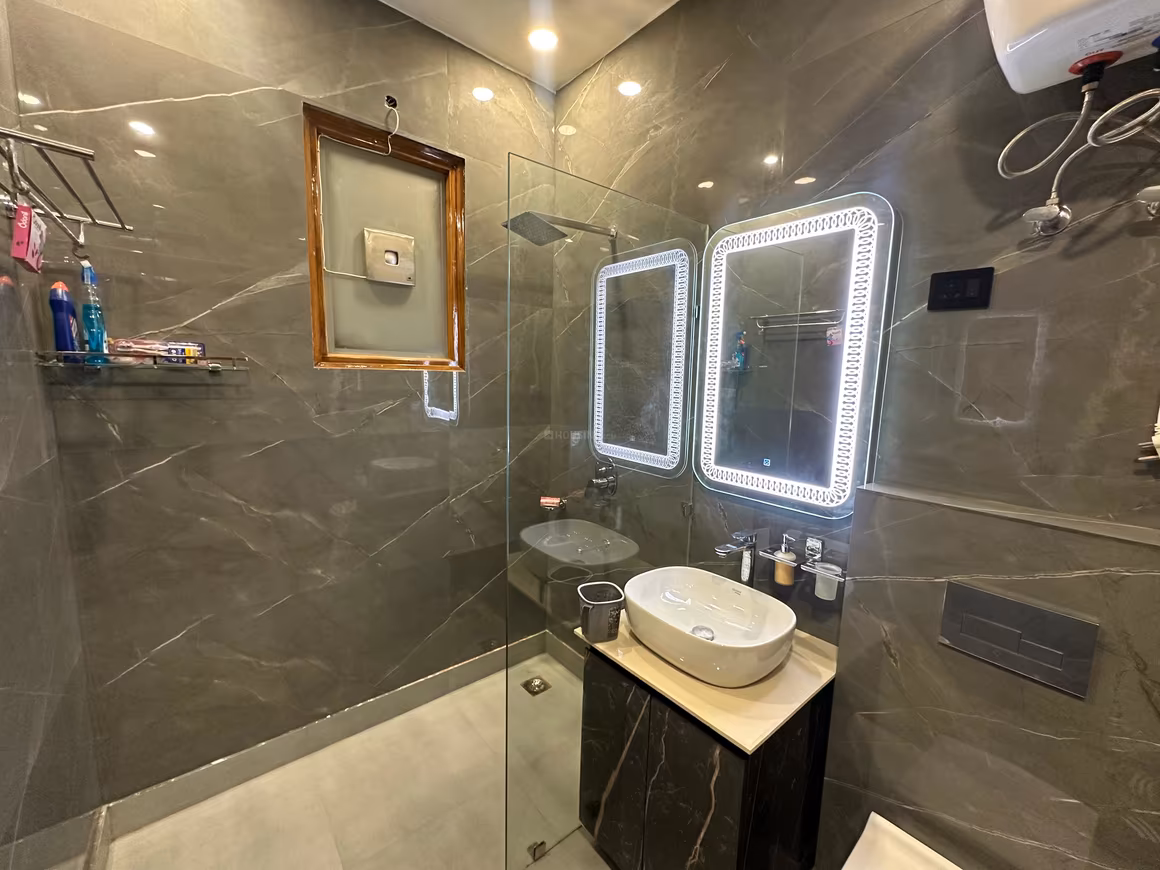 MRS Ultra Luxury Independent Floors - Image 14