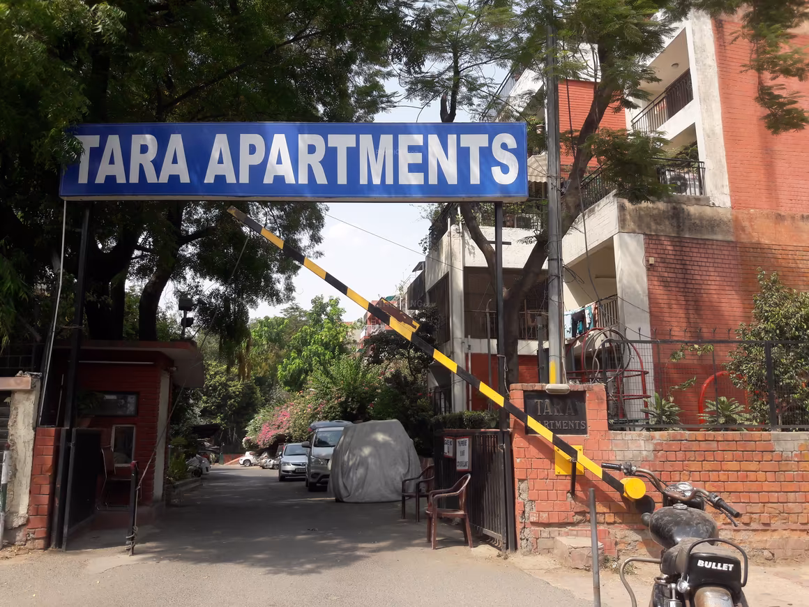 DDA Tara Apartments - Image 11