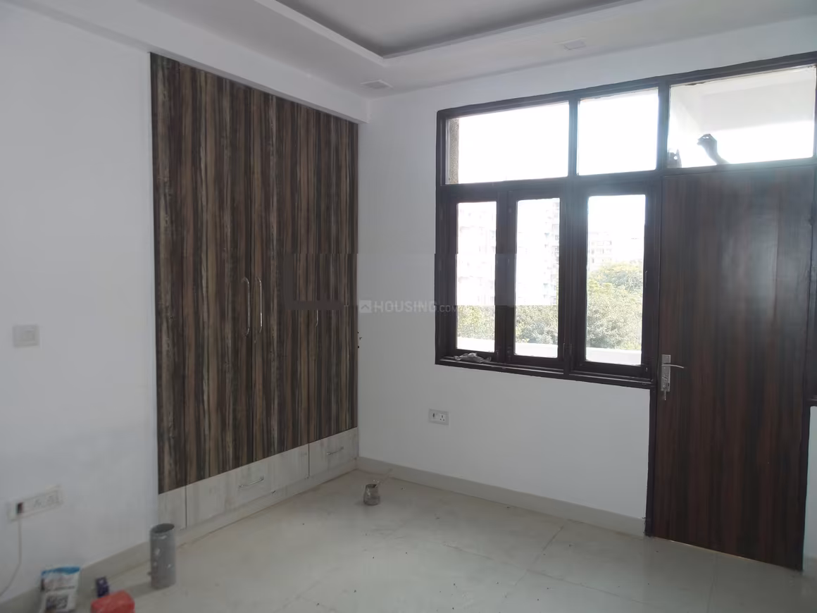 CGHS Everest Apartment - Image 3