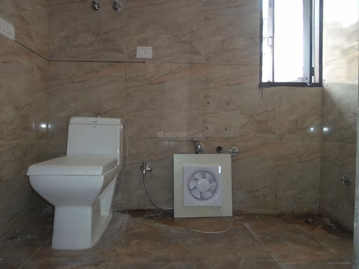 CGHS Everest Apartment - Image 5