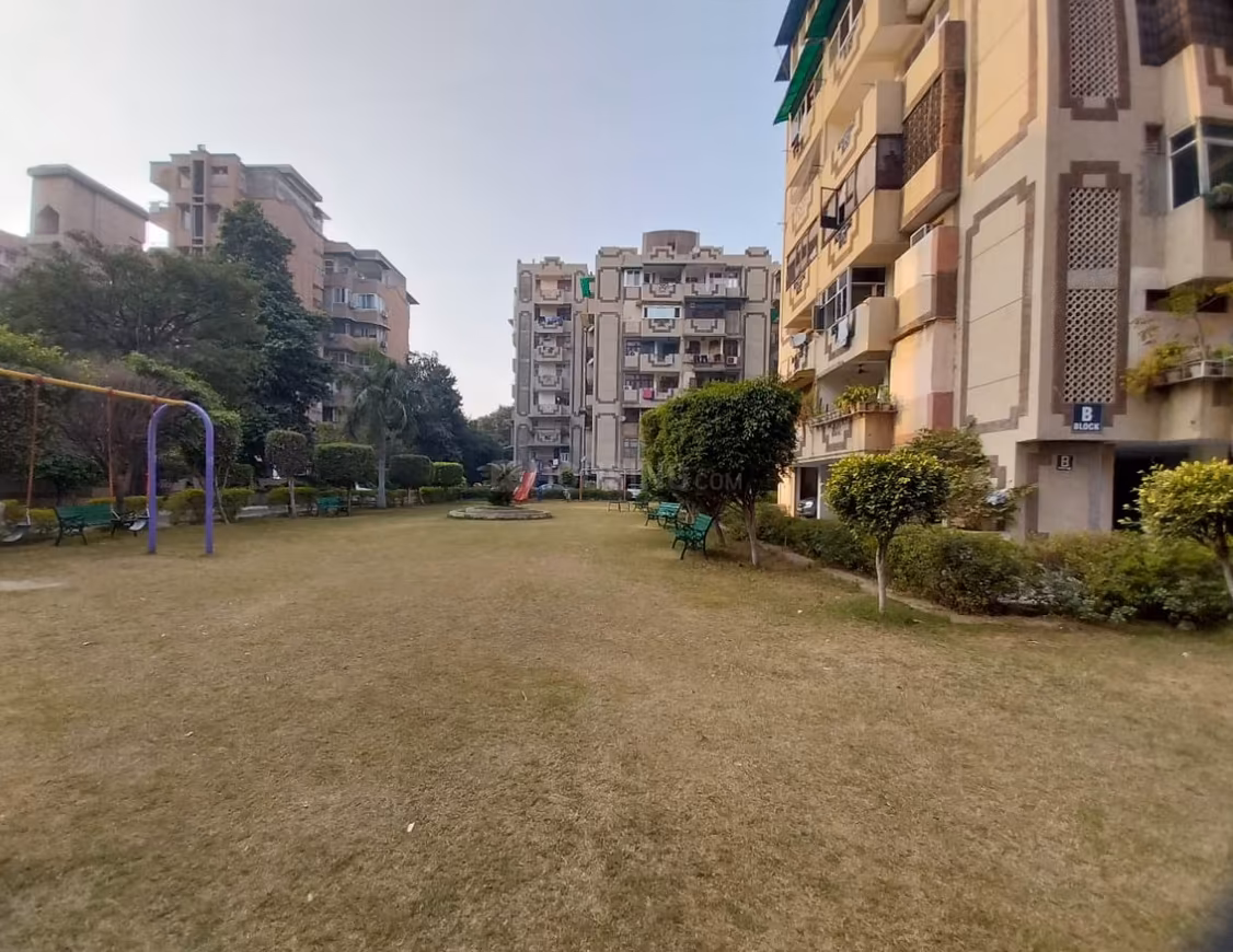 CGHS Everest Apartment - Image 11