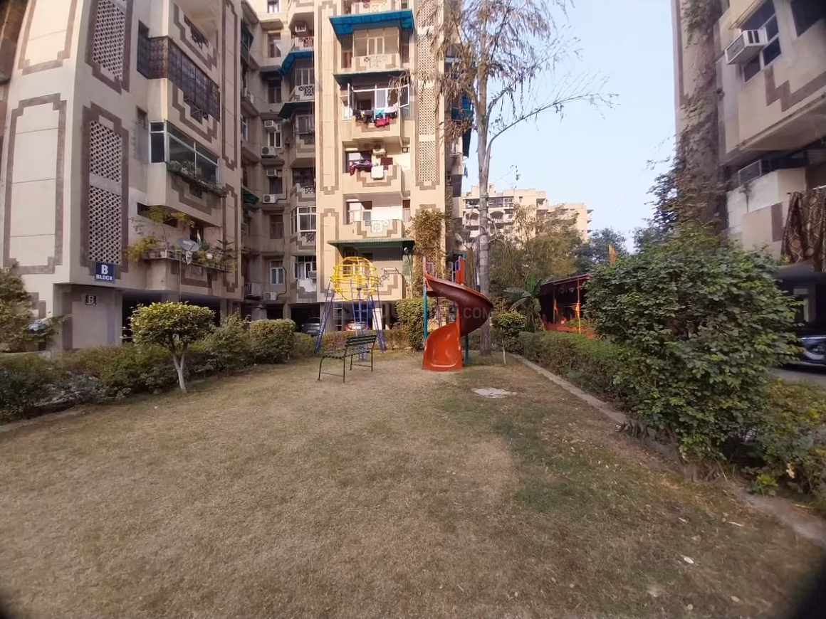 CGHS Everest Apartment - Image 13