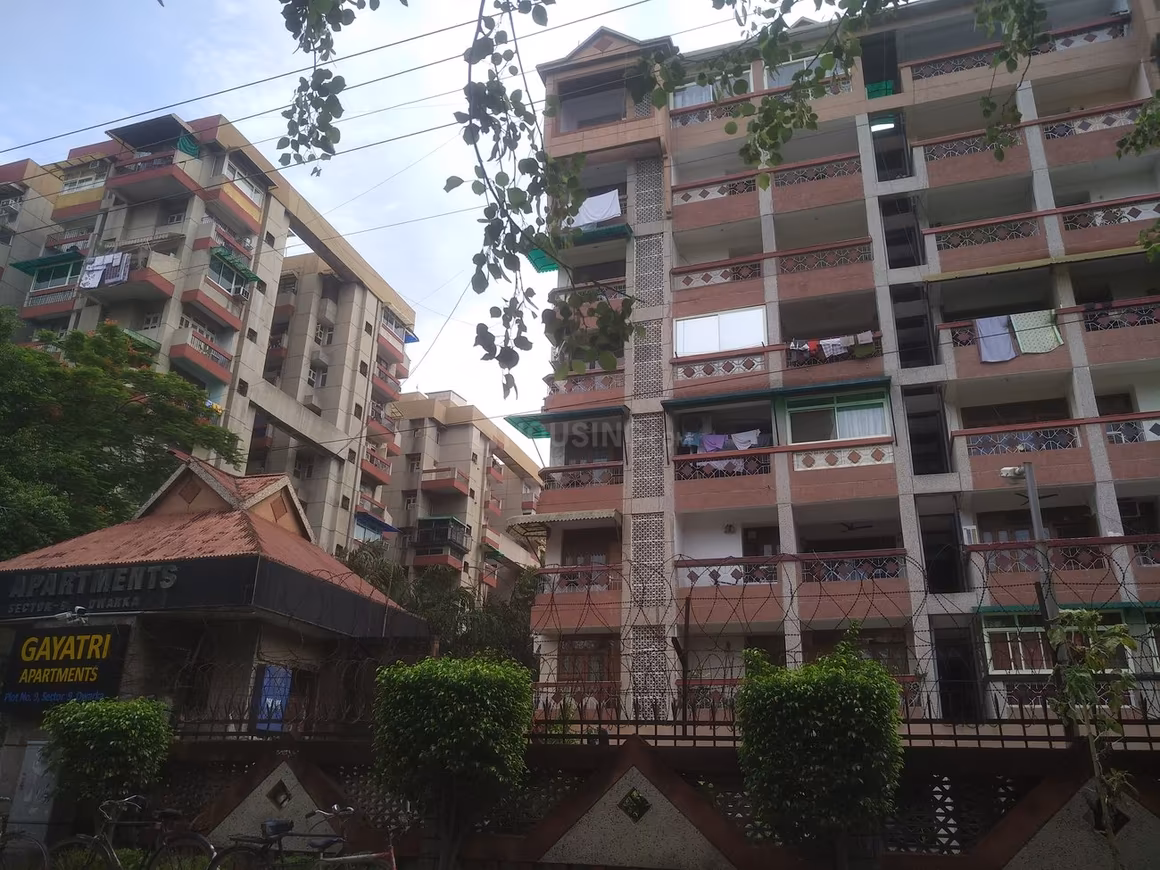 Gayatri Apartments - Image 1