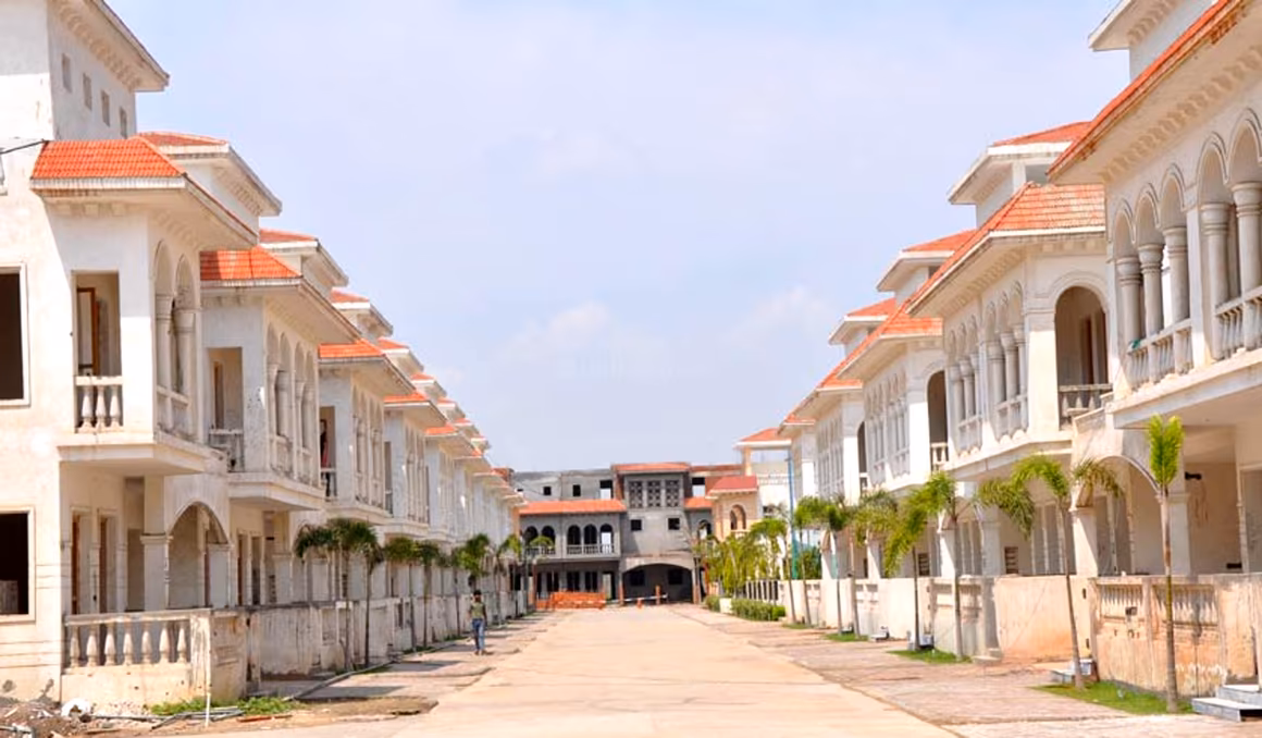 Amrapali Leisure Valley - Image 5