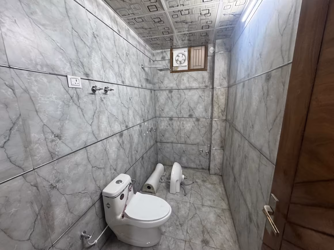 Investwell SR Tower - Image 36