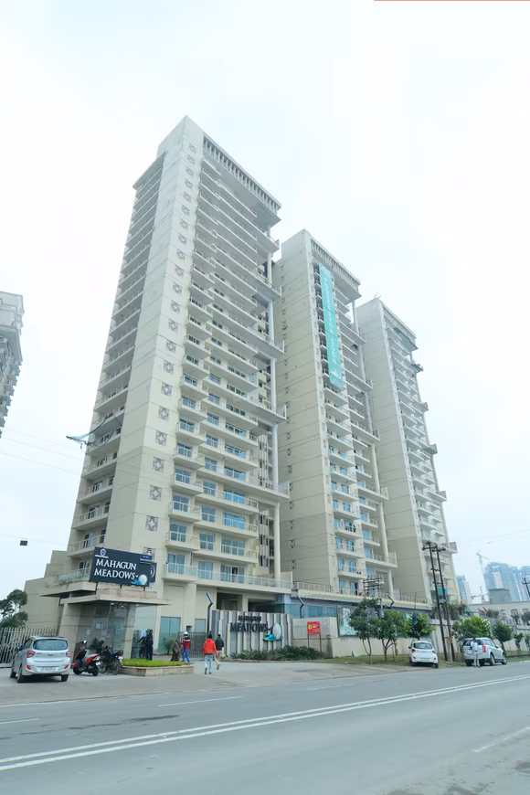 Mahagun Meadows Highrise - Image 6