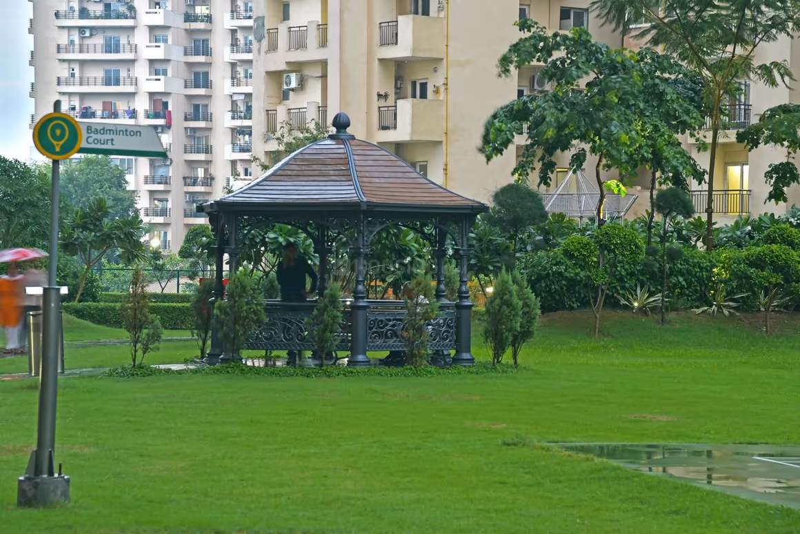 Paramount Floraville - Image 39