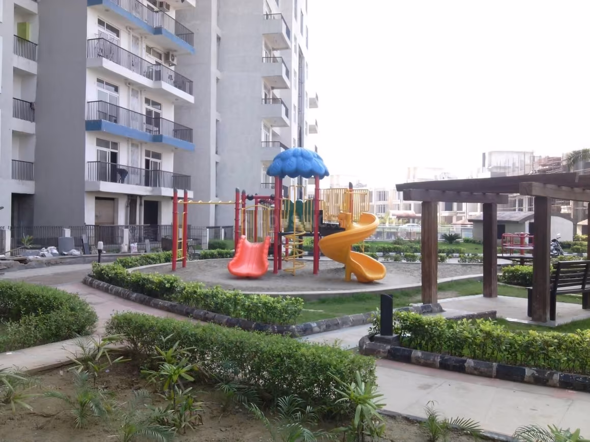 Amrapali Titanium - Image 7