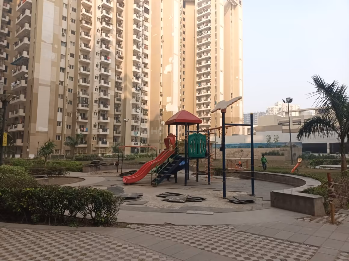 Nimbus The Express Park View II Low Rise Apartments - Image 12