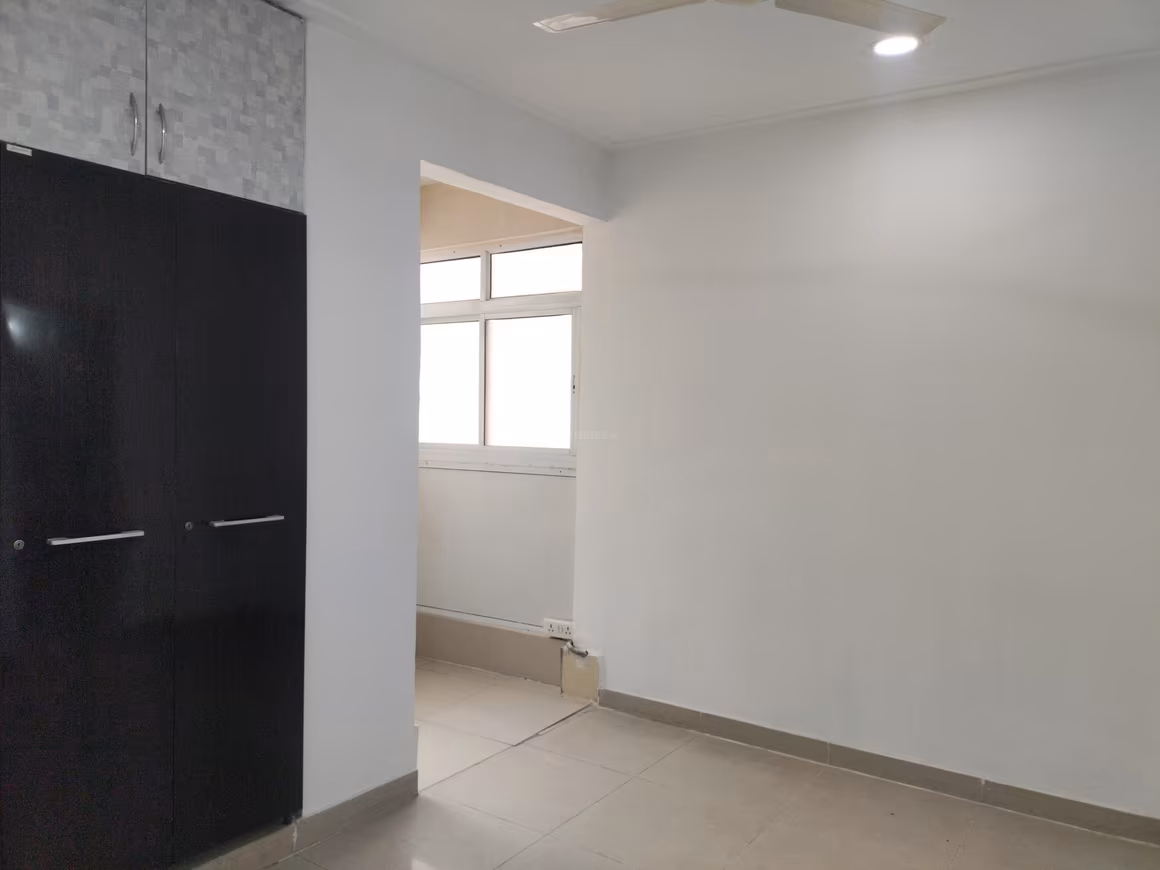 Gaur City 2 12th Avenue - Image 3