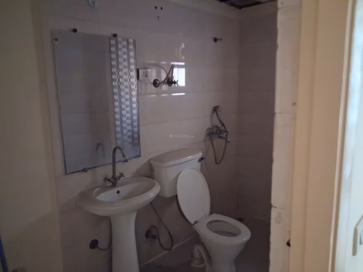 Gaursons Gaur City 1st Avenue - Image 15