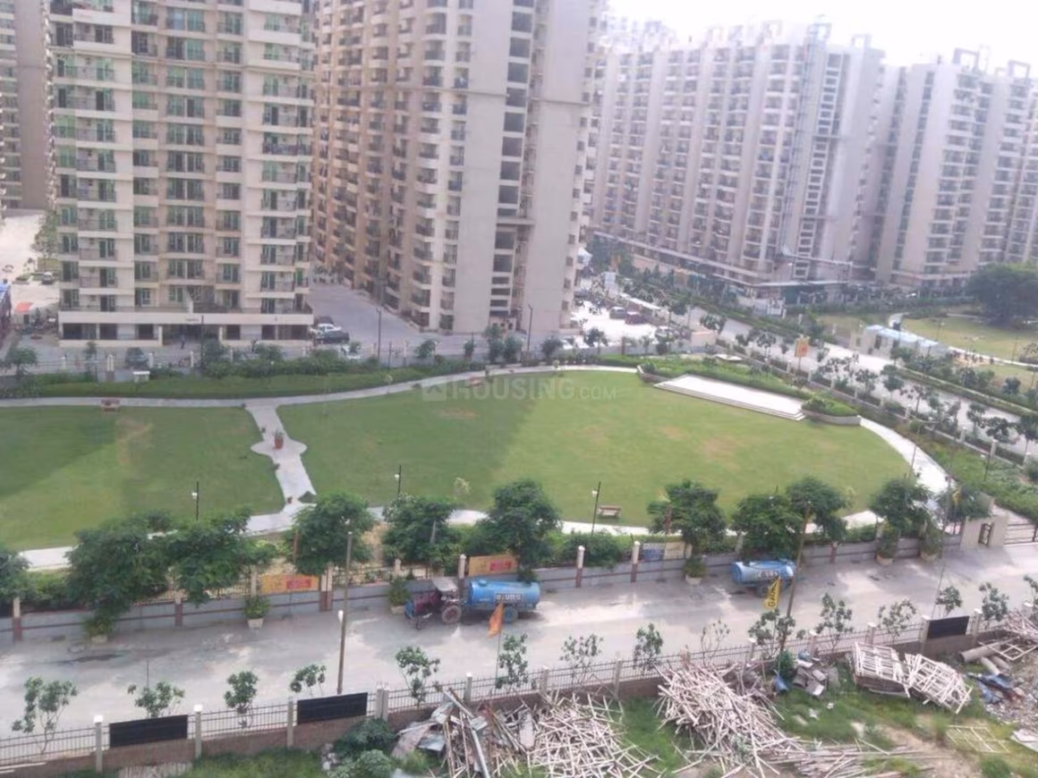 Gaursons Gaur City 1st Avenue - Image 19