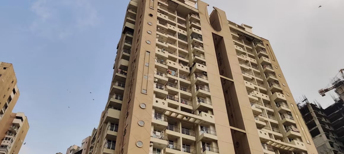 Sikka Kaamna Greens - Image 8