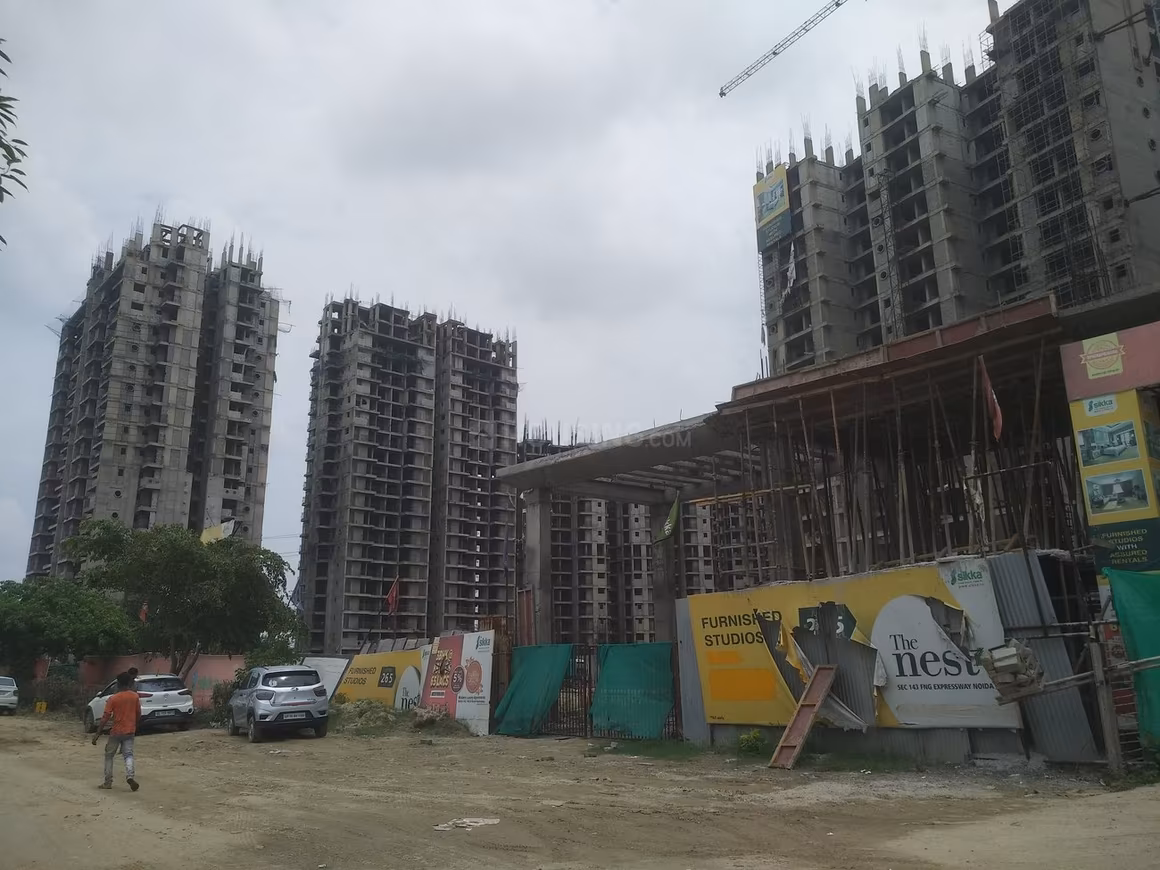 Sikka Kaamna Greens - Image 70