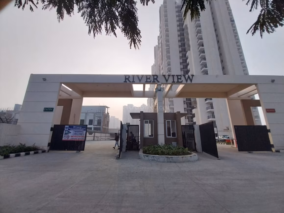 Amrapali Riverview - Image 4