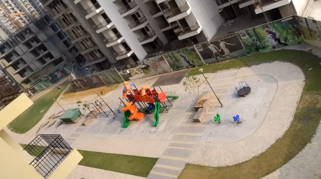 Ajnara Le Garden Phase 3 Tower K L M & N - Image 11