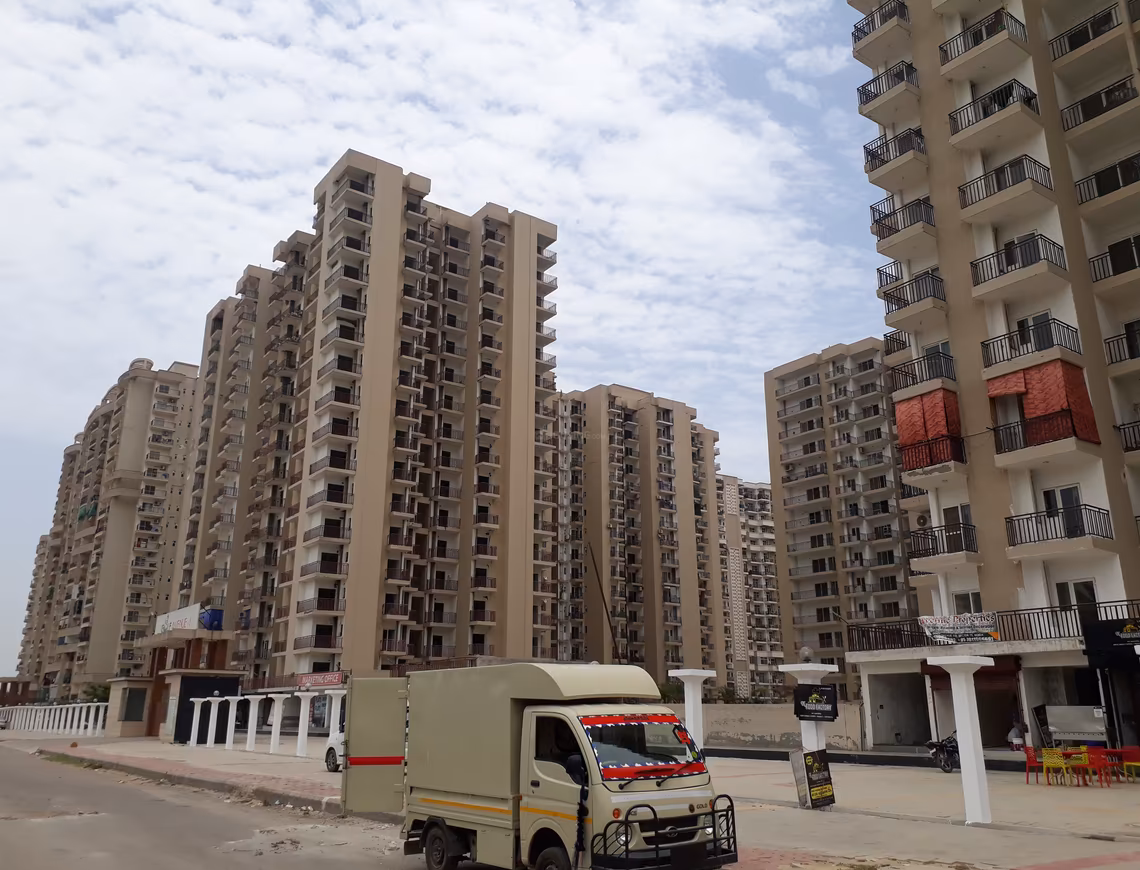 Aims Golf Avenue Phase 3 - Image 1
