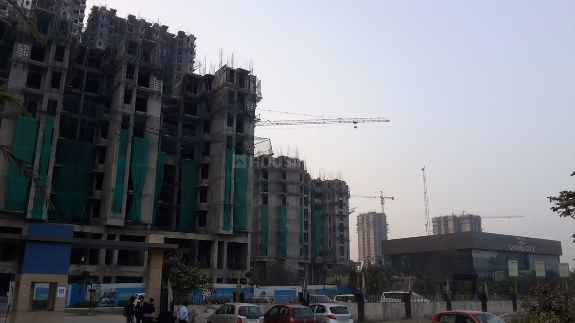 Prateek Grand Carnesia - Image 34