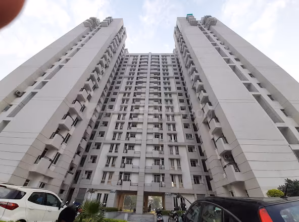 Jaypee Kensington Park Apartments - Image 2