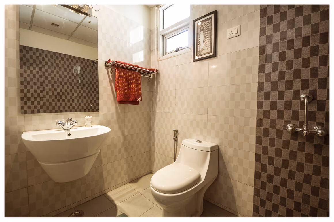 RG Luxury Homes Tower A F And M - Image 25