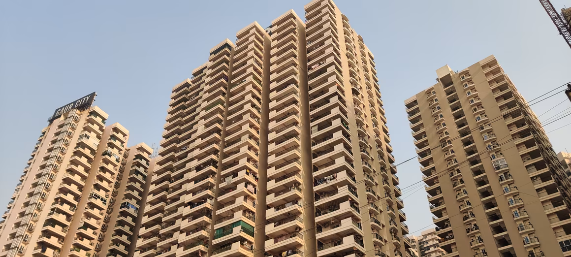 Gaurs 14th Avenue - Image 1