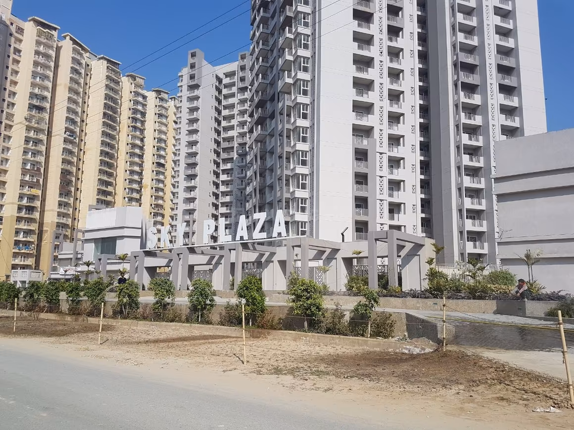 Shri Radha Sky Gardens - Image 6