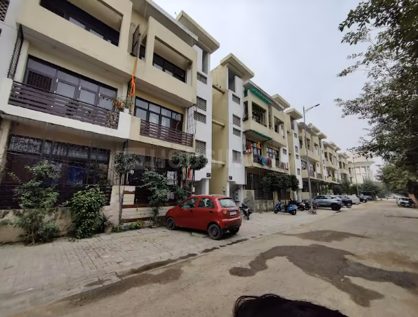 Aditya White Cottage - Image 3