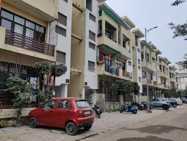 Aditya White Cottage - Image 6