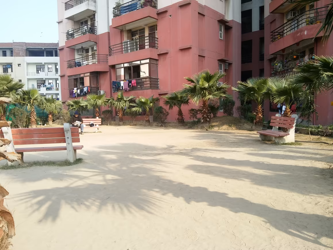 Gaurs Homes Elegante - Image 11