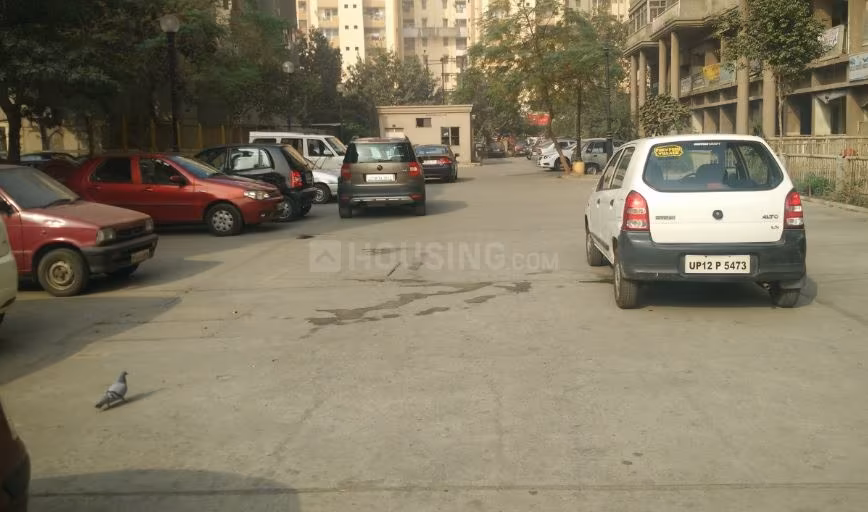Shipra Royal Tower - Image 15