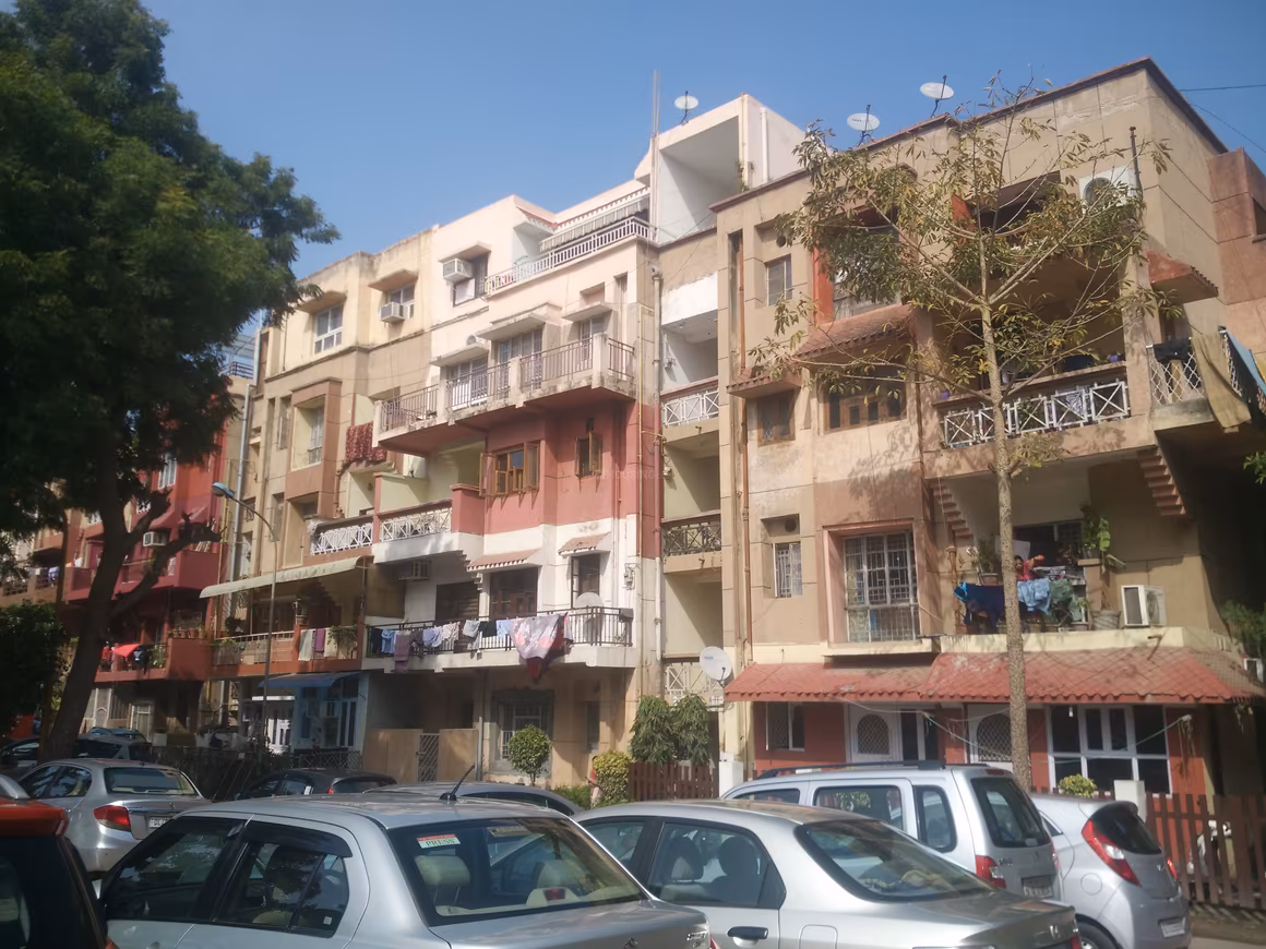 DDA Santushti Apartment - Image 1